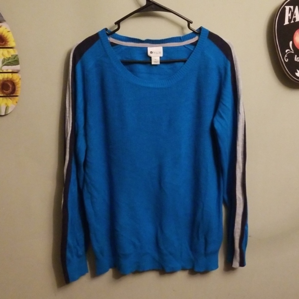 Sweater - Picture 2 of 3